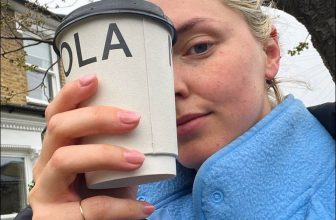 The Sizzling Lady Stroll Playlist — Estée Lalonde