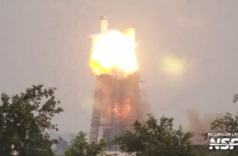 SpaceX Raptor engine check ends in a fiery explosion