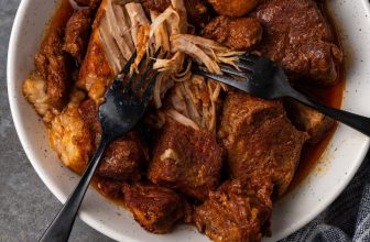 On the spot Pot Pulled Pork | Cookies and Cups