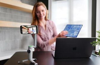 Insta360’s Movement Professional smartphone gimbal makes use of Apple’s DockKit to trace you